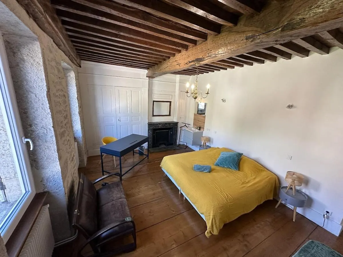 Superbe Maison En Pierre Sault-Brenaz